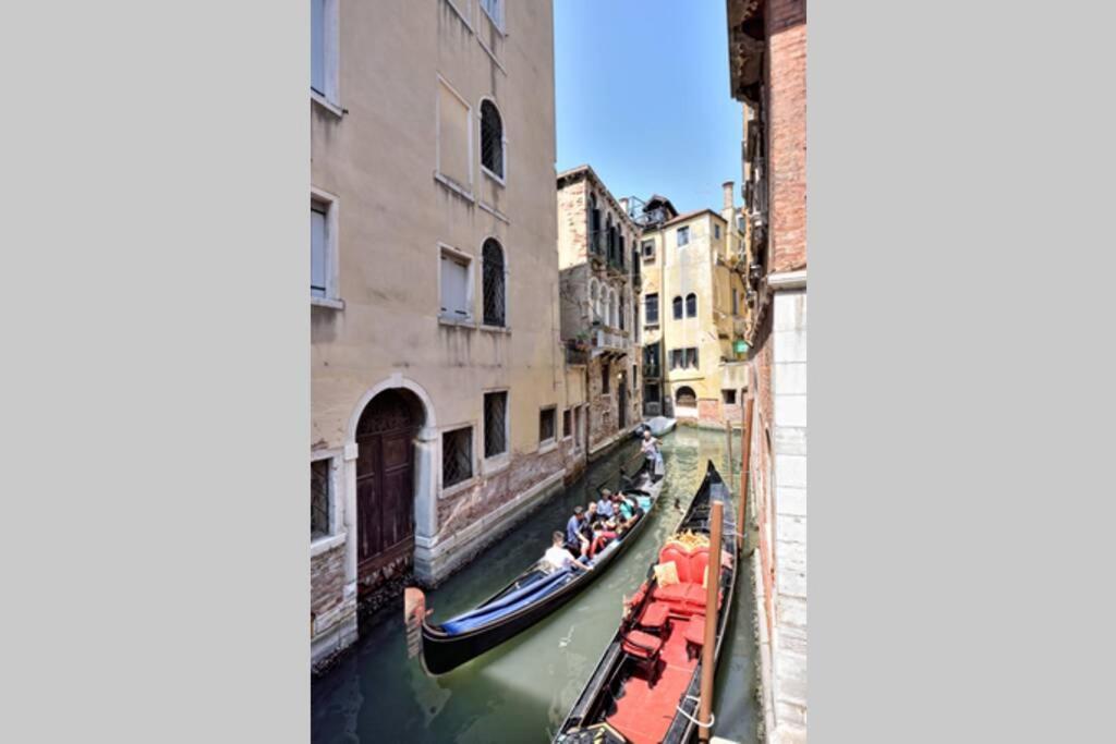 Leoncini With A Wonderful Canal View Венеция Екстериор снимка