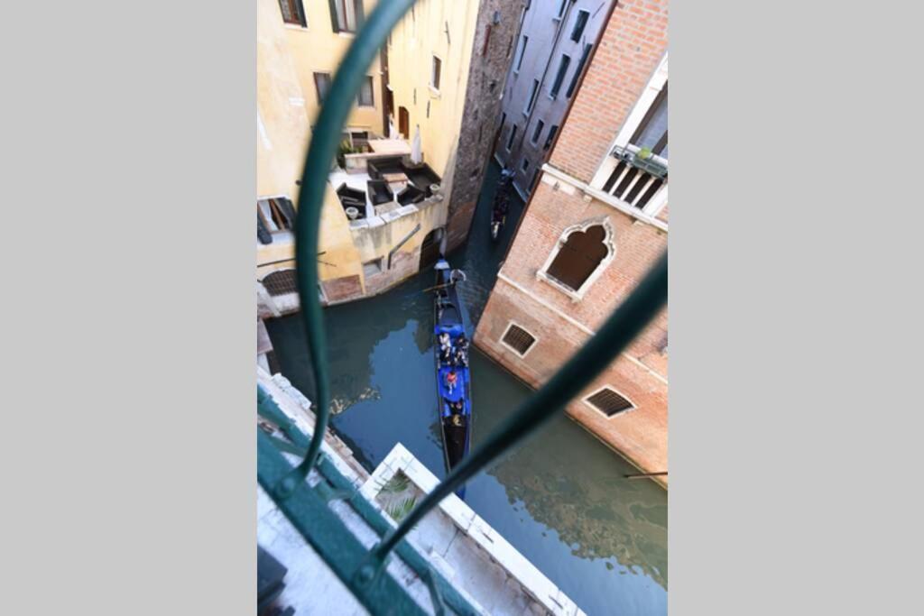 Leoncini With A Wonderful Canal View Венеция Екстериор снимка